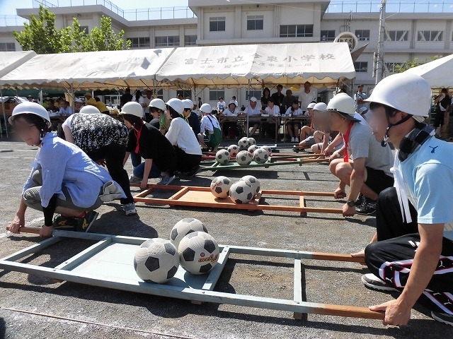 夏のような暑さと日差しの中でフル回転した「今泉地区体育祭2018」_f0141310_07521639.jpg