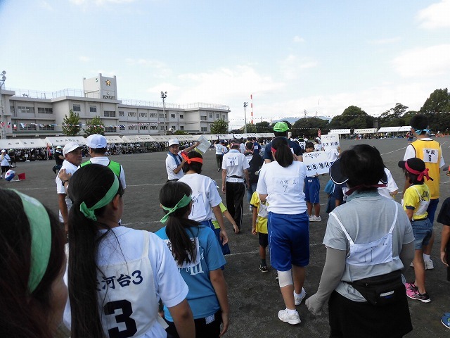 夏のような暑さと日差しの中でフル回転した「今泉地区体育祭2018」_f0141310_07522778.jpg