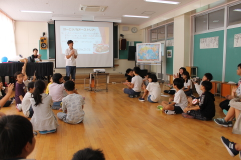 新潟市立亀田西小学校にて異文化理解のワークショップを行いました（その1）_c0167632_12583590.jpg