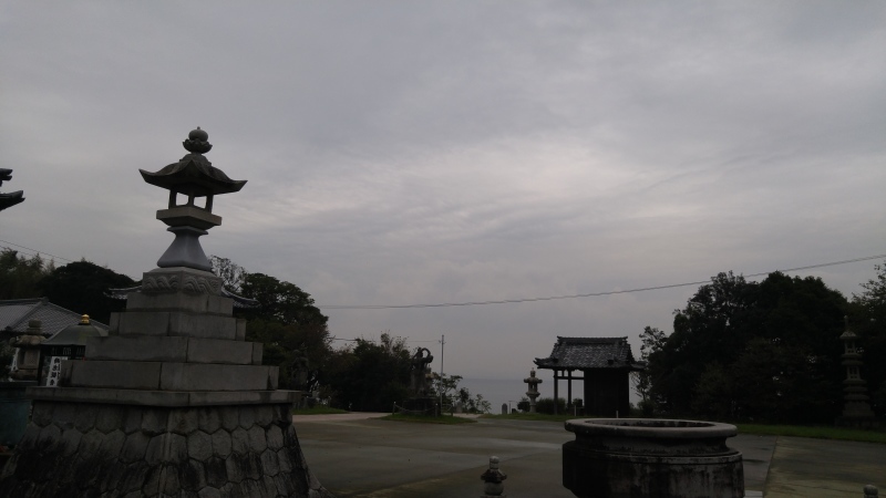 時志観音とガラス工芸家「黒木国昭さん」の鯉(*^^*)_f0361132_18010495.jpg
