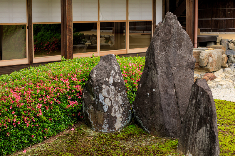 サツキ彩る重森三玲の庭　その３（光明院・波心庭）_f0155048_9593899.jpg