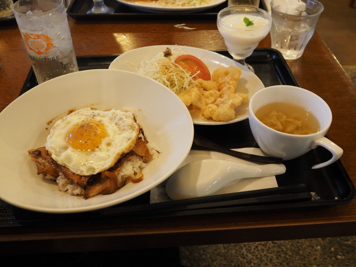 白楽天で、焼豚玉子飯_c0116915_00382821.jpg