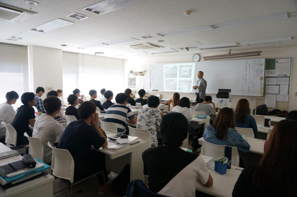 静岡産業技術専門学校での講演_d0004728_17111250.jpg