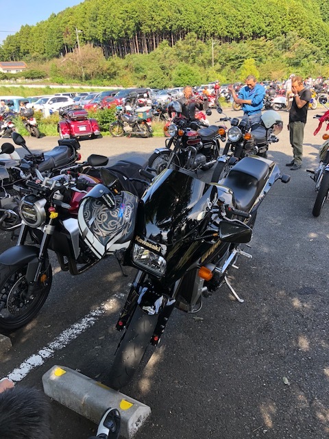 GPZ900R ニンジャ　久しぶりの朝練　AZMライン_e0081989_22011847.jpg