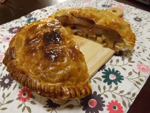 この秋初めてのアップルパイを焼いた_f0019498_14291010.jpg