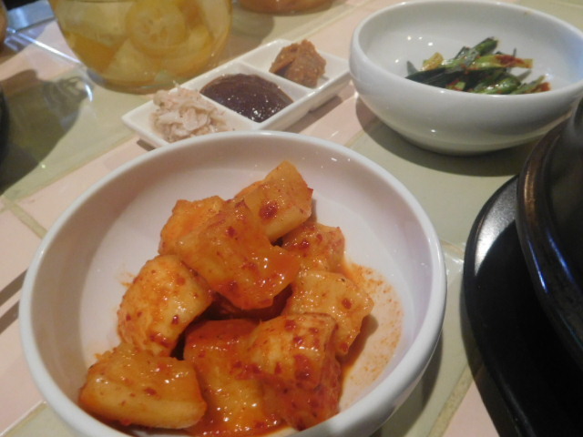 韓屋 具っさんとこ  　噂のテジクッパ_d0106134_09501570.jpg