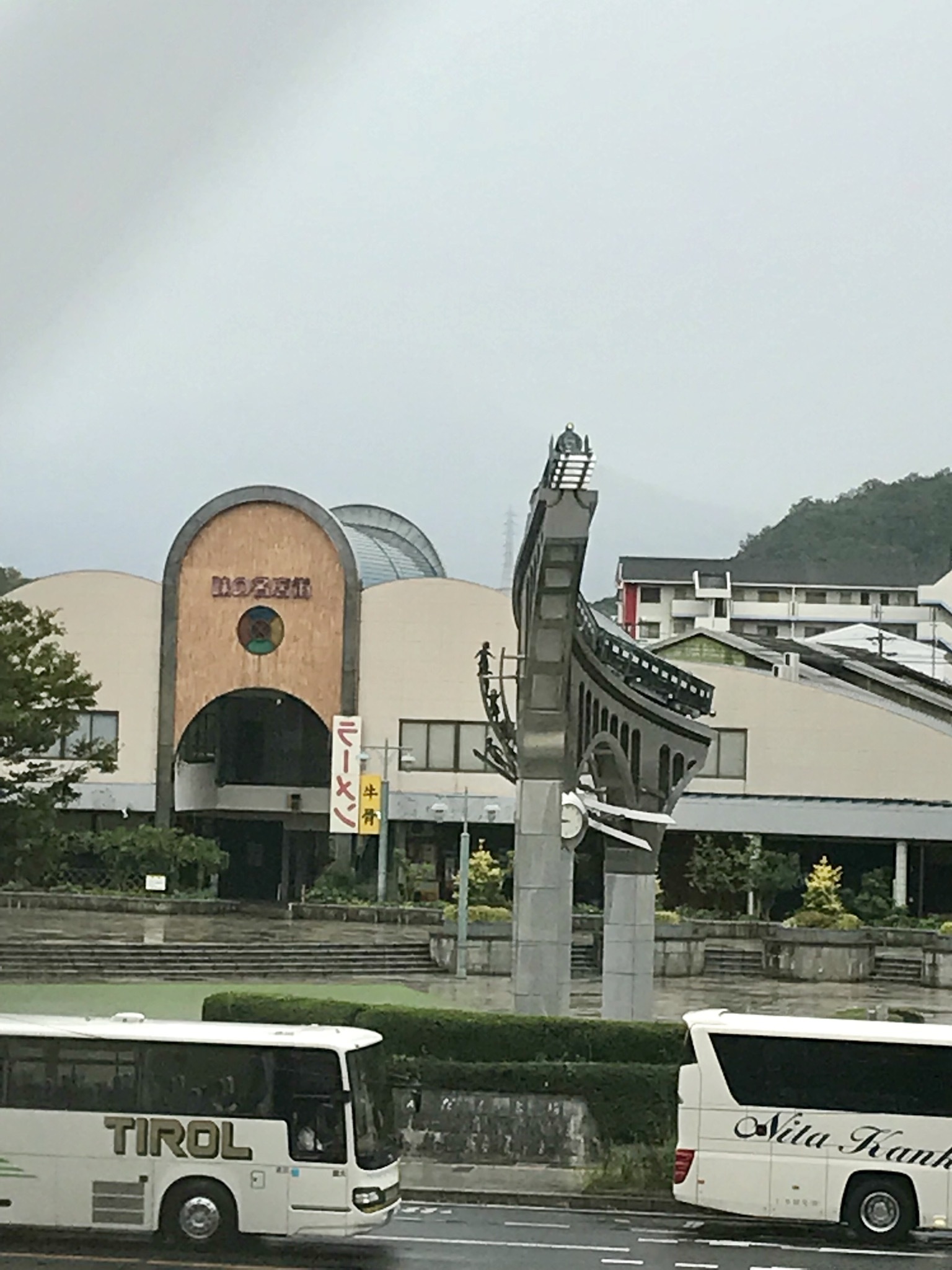 b0307951_17392522.jpeg