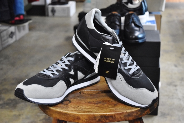 MIZUNO お手頃スニーカー★★★_d0152280_06505039.jpg