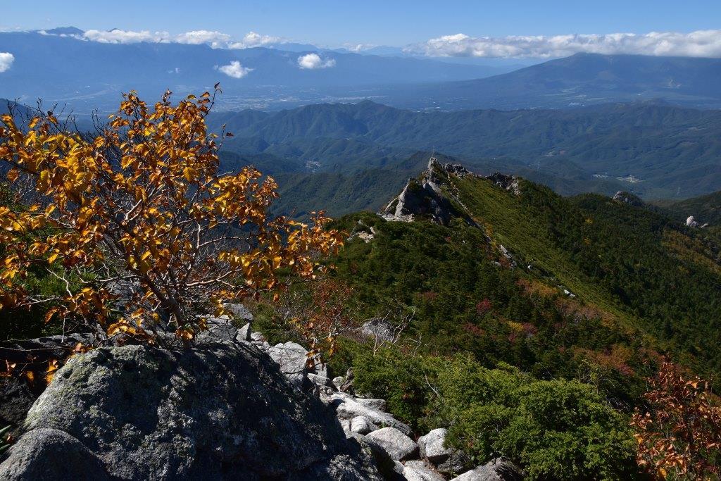 紅葉始まる『金峰山』みずがき山荘から_a0340812_11290097.jpg