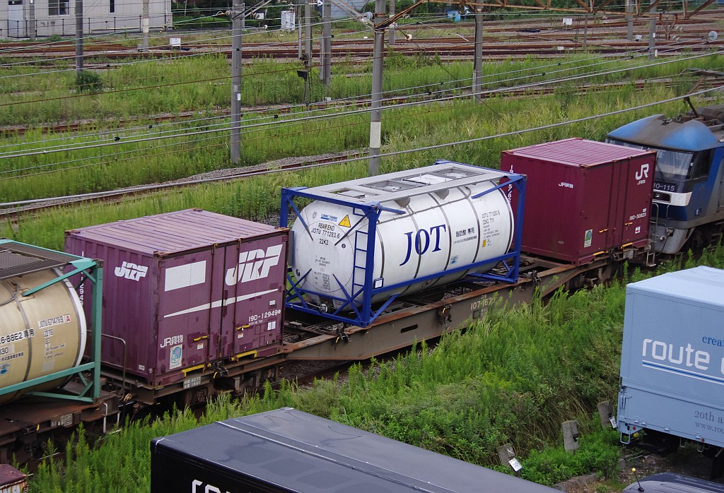 f0203926_2211952.jpg
