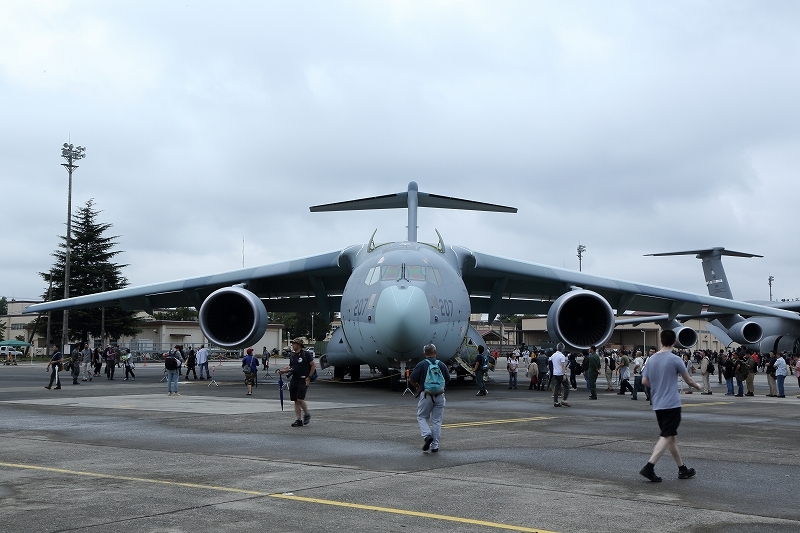 格好いい戦闘機が展示された、横田基地「日米友好祭」_b0291402_08364443.jpg