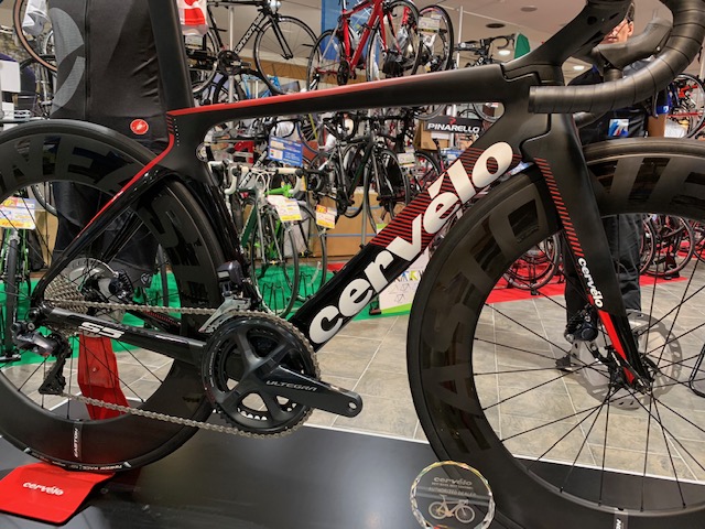 新作ほやほや cervelo S5 シルベストサイクル梅田店に登場！！_c0188525_17244831.jpg