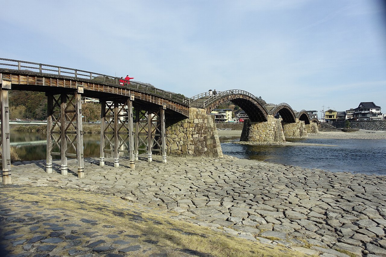 岩国市の錦帯橋 レトロな建物を訪ねて 岩国市の錦帯橋 レトロな建物を訪ねて