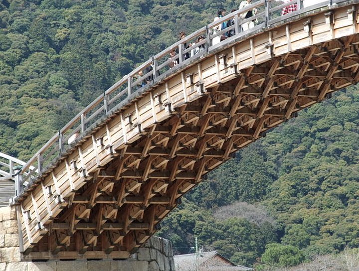 岩国市の錦帯橋 レトロな建物を訪ねて 岩国市の錦帯橋 レトロな建物を訪ねて