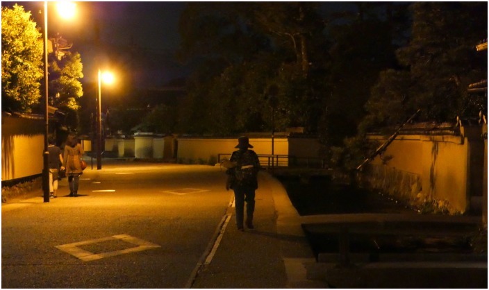 < 夜景・上賀茂神社界隈 >_c0036080_18371024.jpg