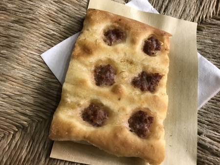 マナローラの朝ごはん_a0136671_00101807.jpeg