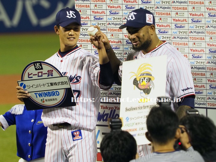 【10/2神宮観戦】祝♪高橋奎二投手プロ初勝利、バレンティン2発3打点！ヤクルト2位確定_e0222575_231269.jpg