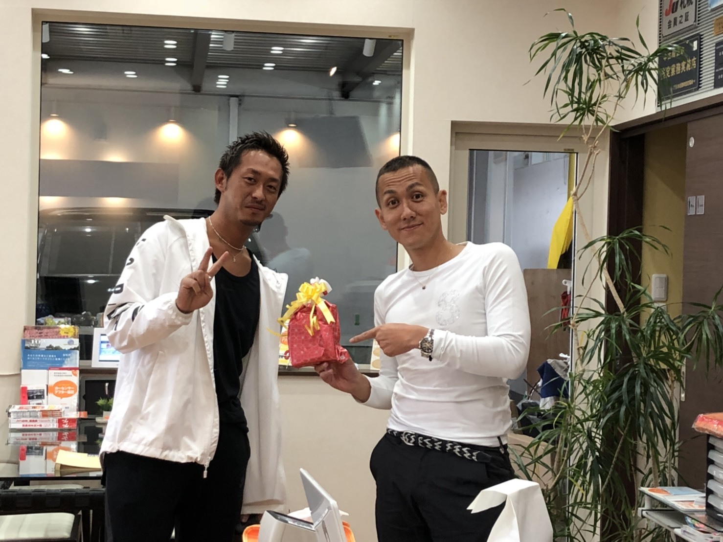 10月3日(水)トミーの日♡ 親分誕生日パチパチ~~ ランクル ハマー アルファード_b0127002_20041042.jpg