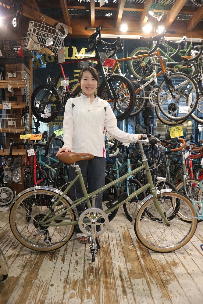 10月3日 渋谷 原宿 の自転車屋 FLAME bike前です_e0188759_17474773.jpg