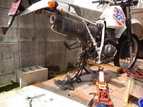 XLR125 リヤサスペンション　変更_a0330739_17290759.jpg