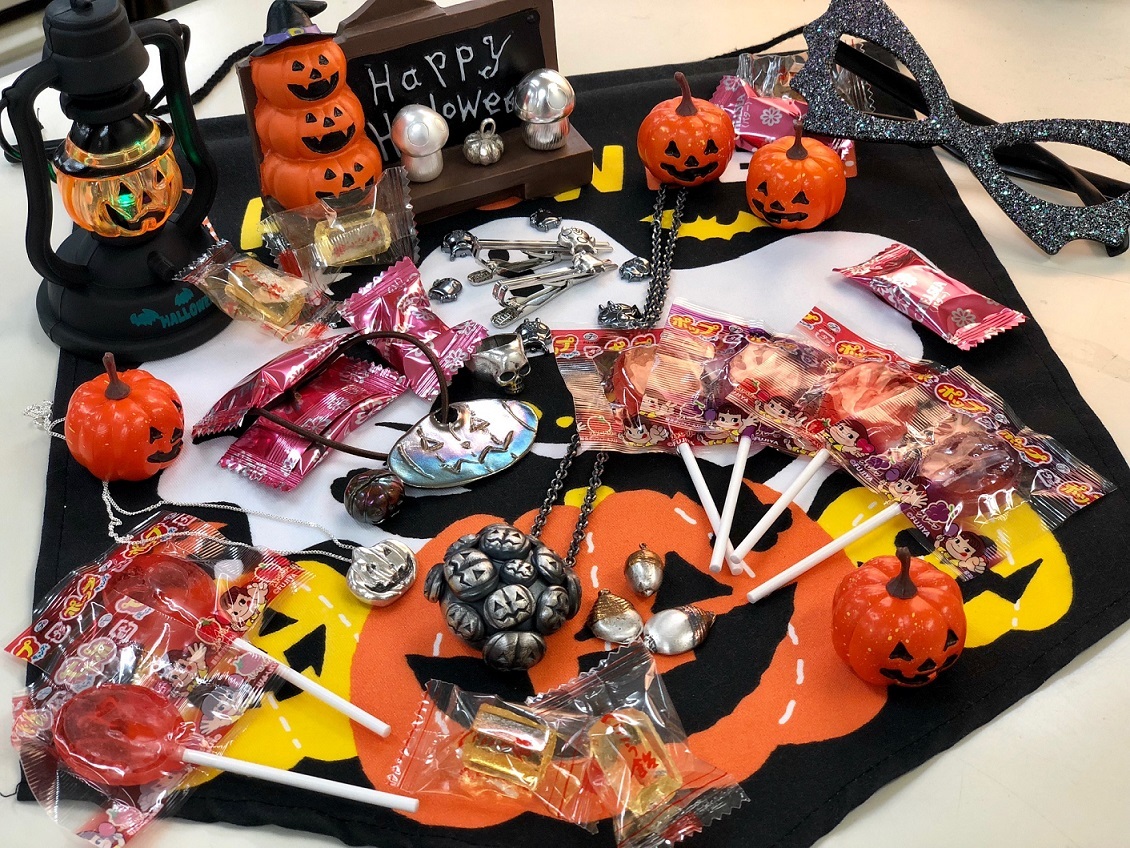 ハッピーハロウィン コミュニケーションデザイン研究室 ハッピーハロウィン コミュニケーションデザイン研究室