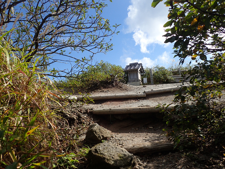 f0214649_05071200.jpg