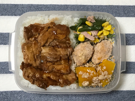 豚焼肉弁当_d0384590_06194373.jpg