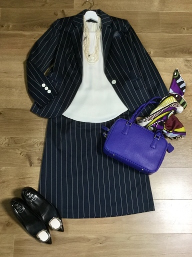 ストライプジャケット＆スカートにたくさんのご予約をいただき