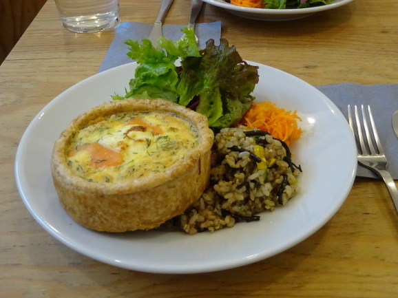 buikさんでキッシュランチ_e0230011_16473394.jpg
