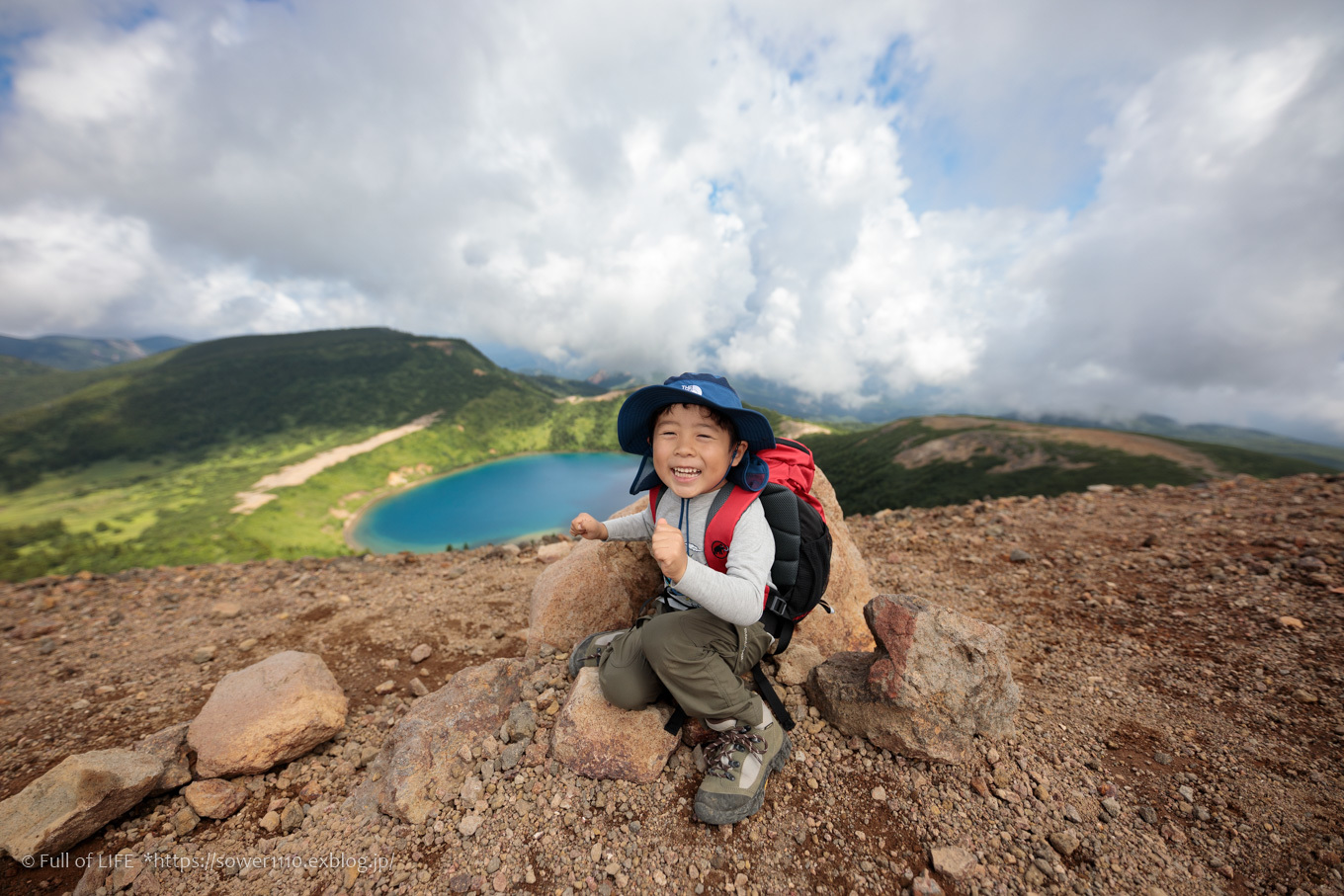 夏山の浄土世界へ「一切経山」魔女の瞳_c0369219_13305754.jpg