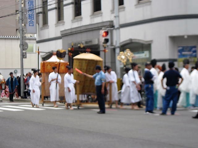 f0379049_02240584.jpg