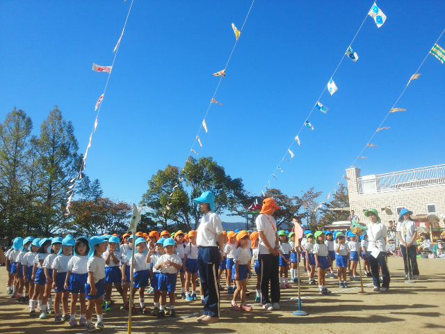 &#127926;うんどうか～いだ　ちゃっちゃちゃちゃ&#127926;とっても運動会日和 (*^^*) 元気な可愛い笑顔と一緒 爽やかな秋日和 &#127773; 自転車に乗って &#127773;_f0061067_21584735.jpg