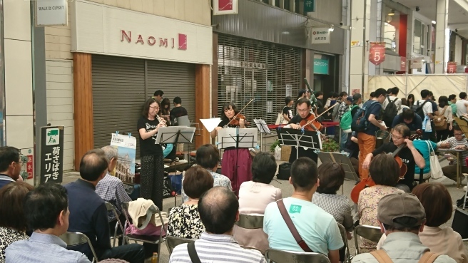 祝日。いい天気。_e0046190_14574597.jpg