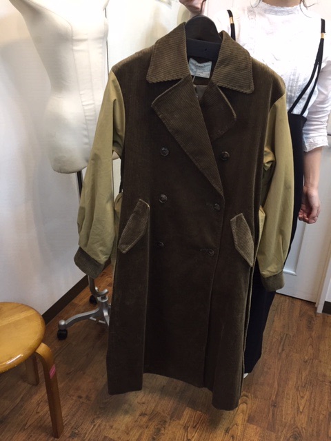 アングリッド Ungrid コーデュロイコンビトレンチコート Samedi Et Dimanche News Blog アングリッド Ungrid コーデュロイコンビトレンチコート Samedi Et Dimanche News Blog