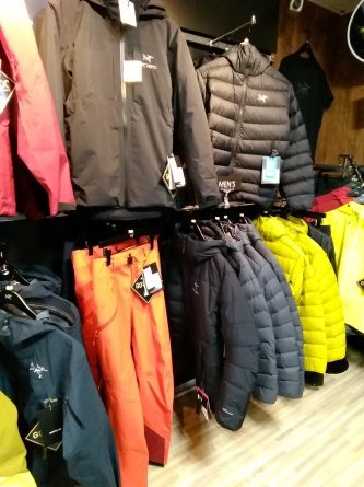 ARC'TERYX２０１８Winterモデルキャンペーン_d0198793_10300195.jpg