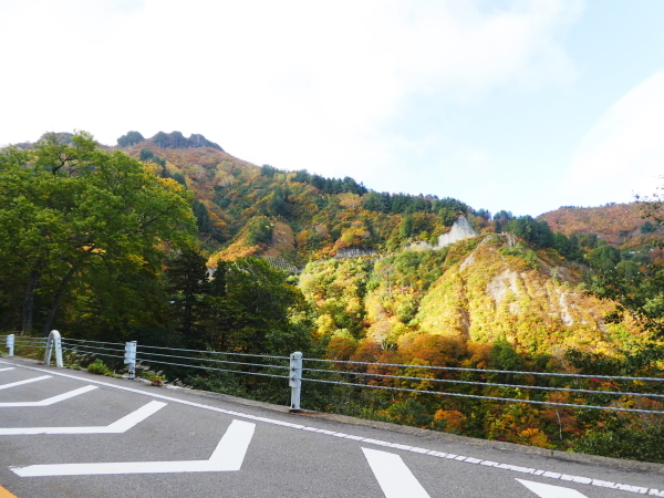 見ごろを向かえた紅葉　三方岩岳登頂_d0170615_17241556.jpg