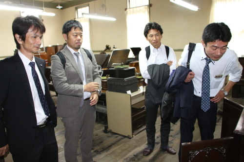 株式会社 ツガワ様ご一行が重文本館をご見学 米沢より愛をこめて 株式会社 ツガワ様ご一行が重文本館をご見学 米沢より愛をこめて