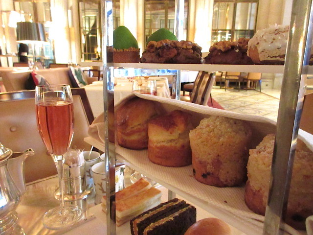 セドリック・グロレのアフタヌーンティー＠ル・ムーリス（パリ１区）Afternoon tea de Cedric Grolet au Dali au  Meurice (Paris 1er) : Paris Gourmand パリのおいしい日々３