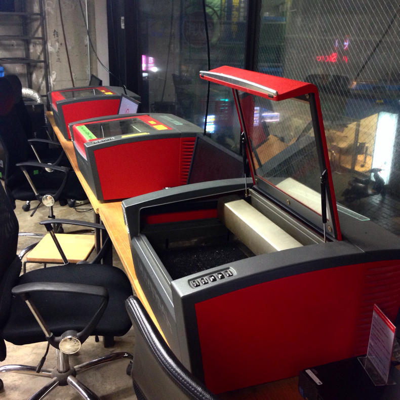 会社帰り、久しぶりにMakers\' Baseへ_c0060143_21514531.jpg