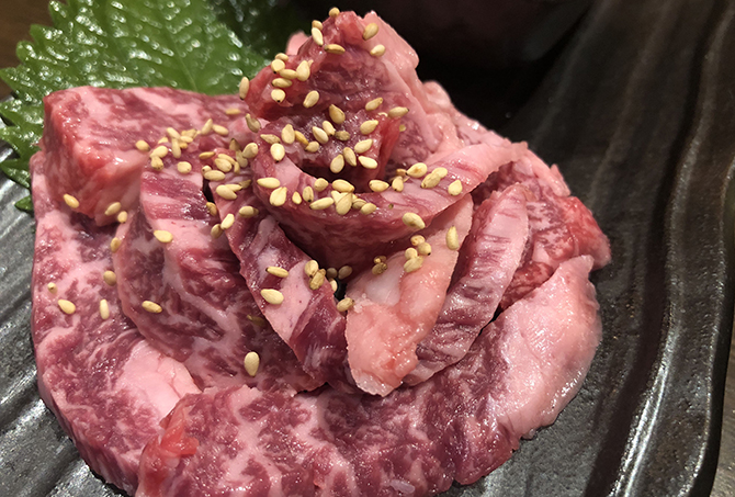 厚切りレバ刺しあぶりにあぶりユッケが食べられる!鹿児島天文館のおいしい焼肉屋「味来屋」_e0171573_0265843.jpg