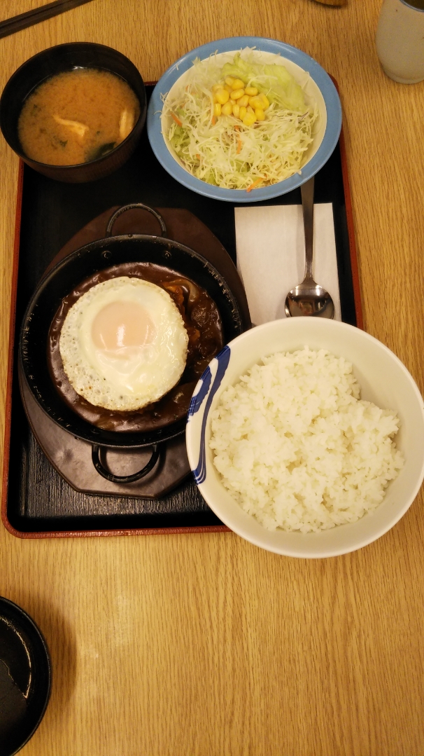 松屋で幻のエッグビーフハンバーグステーキ定食と牛鍋をいただく_f0076001_2356227.jpg
