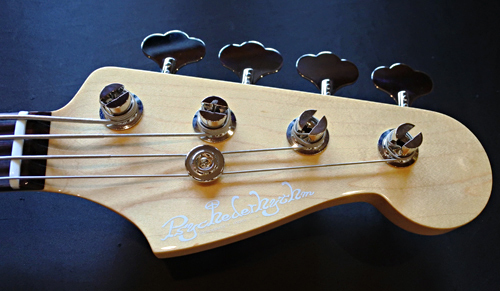 埼玉県・高瀬さんオーダーの「Modern J-Bass」が完成!!_e0053731_16295026.jpg