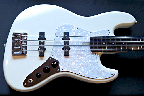 埼玉県・高瀬さんオーダーの「Modern J-Bass」が完成!!_e0053731_16295027.jpg