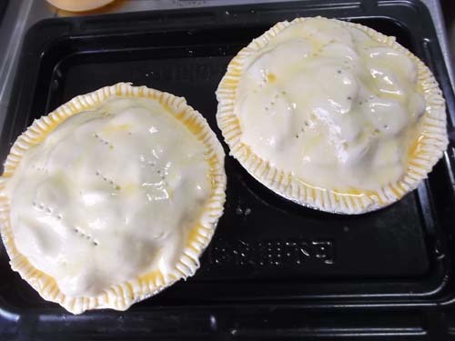 梨のパイ焼けました_f0019498_18580479.jpg