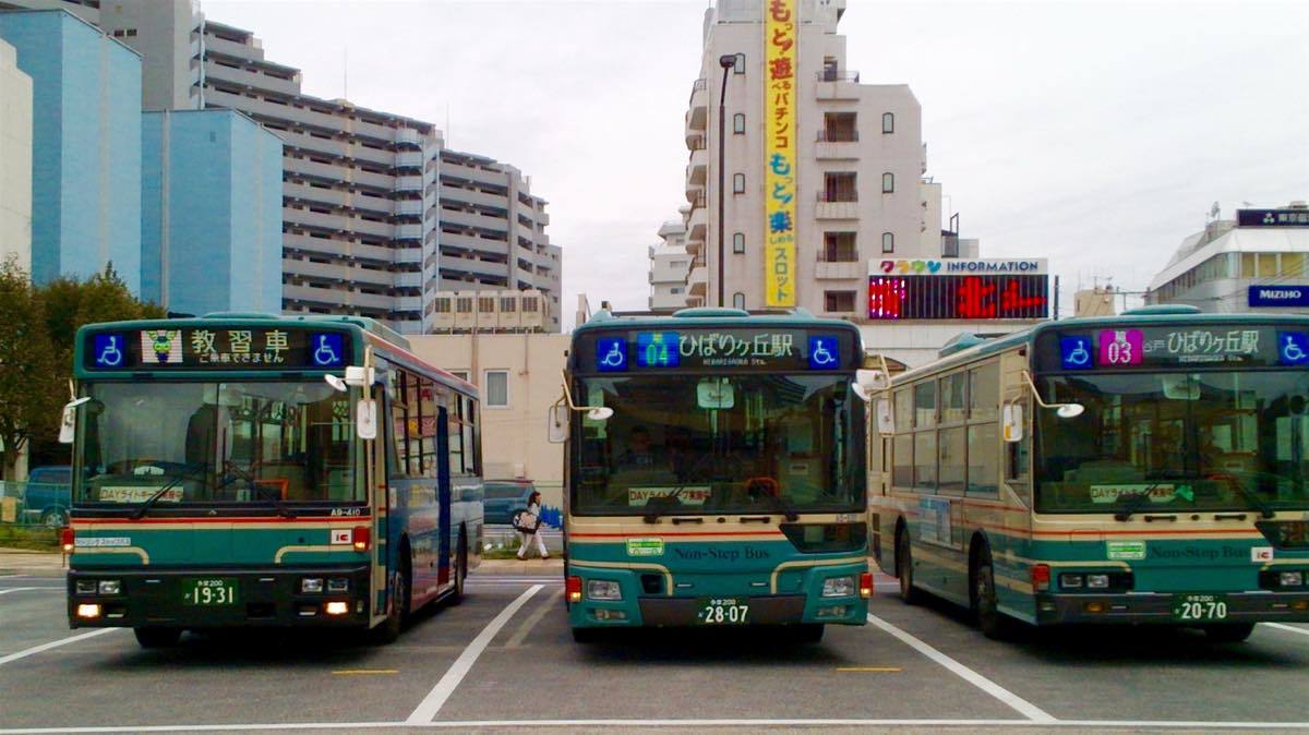 ひばりヶ丘駅南口にて〜１年ぶりに西工車を目撃_d0242629_19470390.jpg