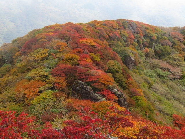 三俣山の紅葉は？12日_f0357487_23360230.jpg