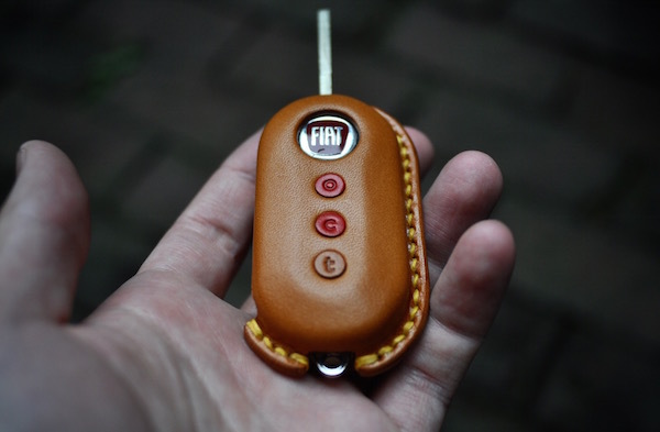 fiat abarth leather key cover_b0172633_19593716.jpg