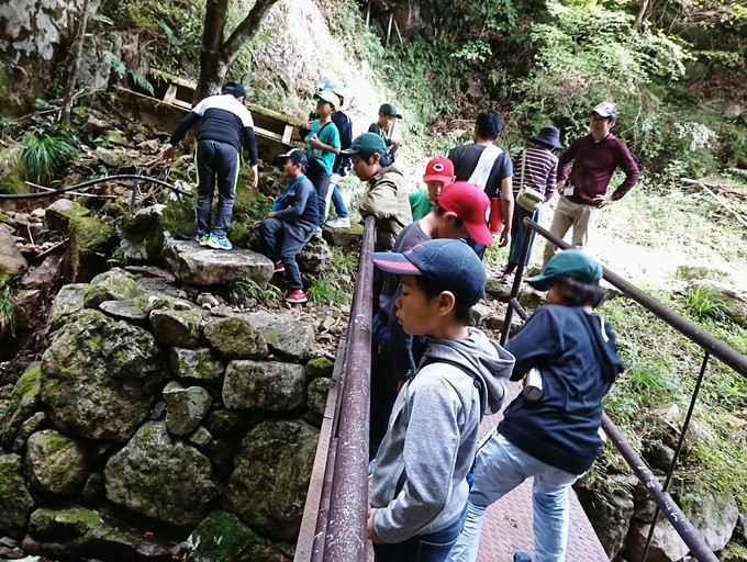 山村留学見学会…日曜日はサツマイモ掘りと秋の里散策_d0265607_9411042.jpg