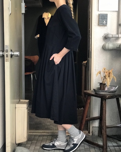 ワンピース　と　ベストの季節_d0364239_18351296.jpg