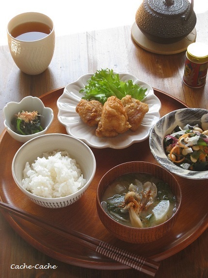 一汁三菜 鶏肉のから揚げと 作りおきで簡単ごはん キッチンで猫と